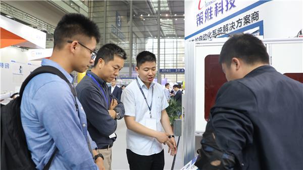 进口博览会最新信息,进口博览会的新奇之旅与家的温馨故事