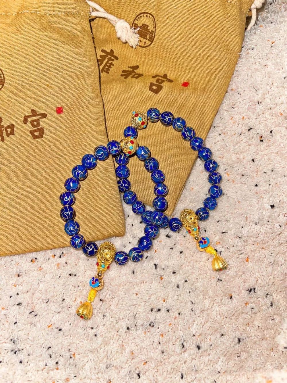 雍和宫香灰琉璃最新款,雍和宫香灰琉璃最新款制作步骤指南(适合初学者及进阶用户)