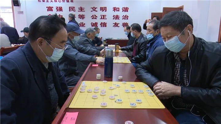 社区象棋比赛，智慧与策略的较量对决开启！