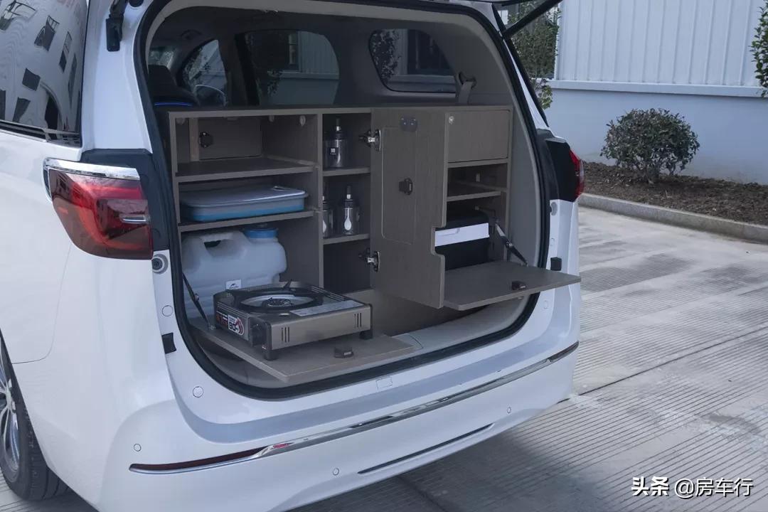 GL8商务车价格及温馨之旅，一路相伴的商务伙伴