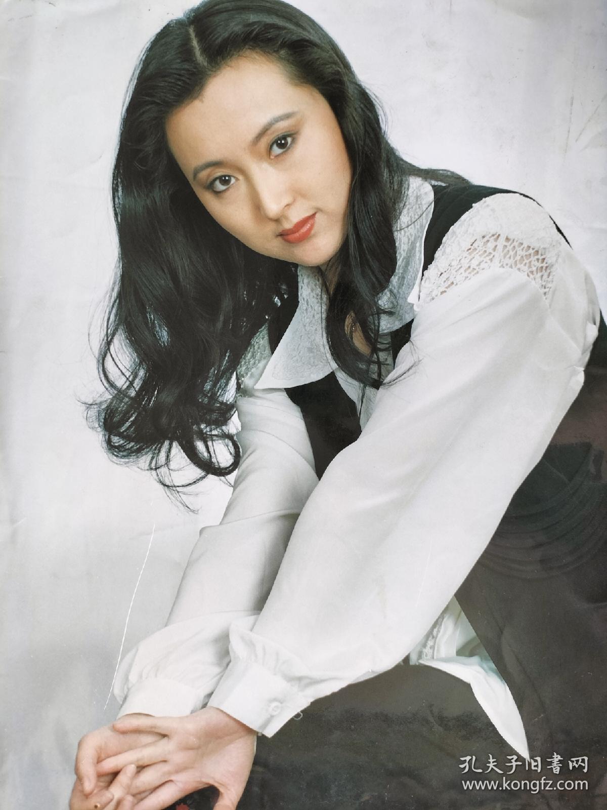 时代的璀璨之星，1987年的明星与文化的繁荣印记