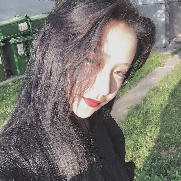 时尚潮流与个人表达，探索女生头像的艺术