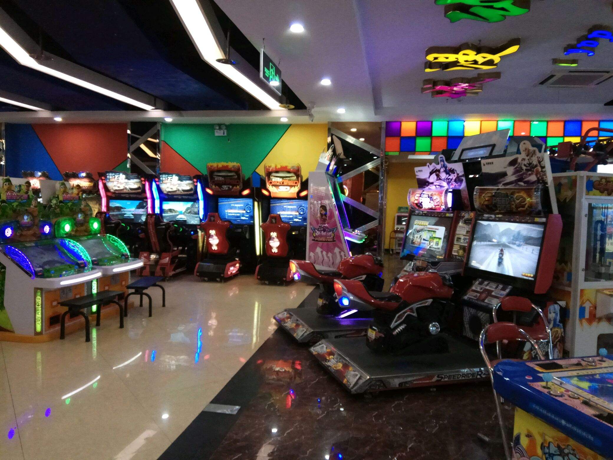 最新版可玩电玩,探索小巷中的宝藏，最新可玩电玩店