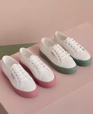 新款小白鞋推荐，时尚舒适的潮流之选