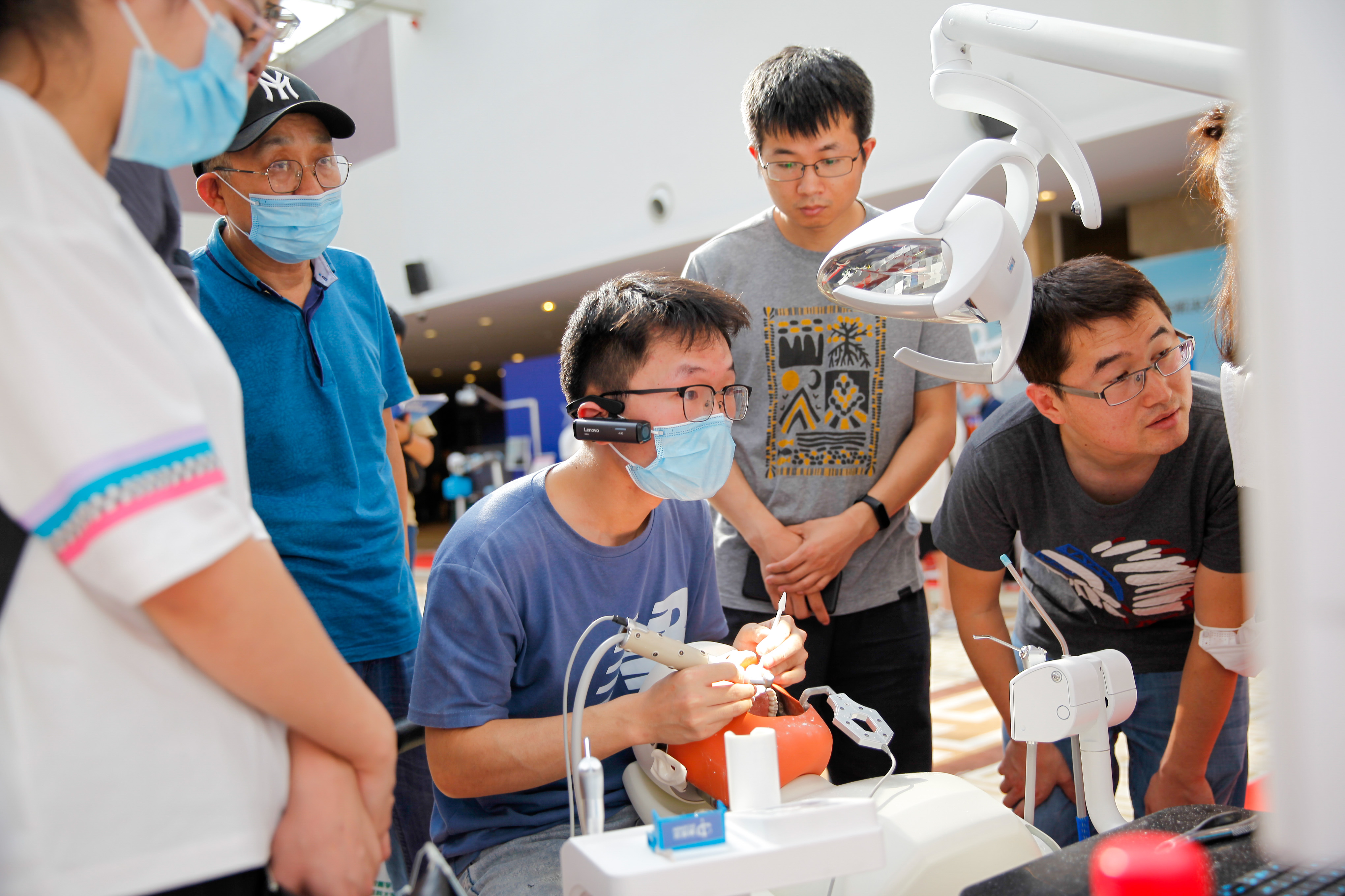 口腔医学前沿技术,口腔医学前沿技术，开启微笑的艺术之旅